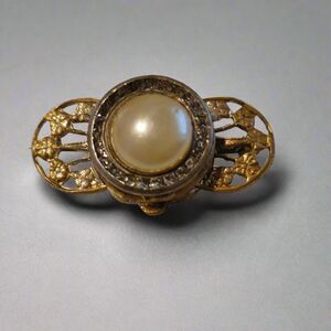 Vintage Gold Tone Rhinestone Brooch with Faux Pearl Center